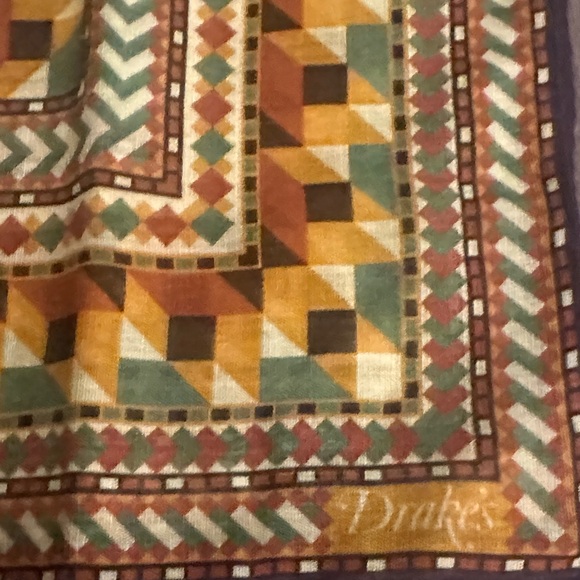 Drake’s Geometric Patterned Pocket Square - Picture 4 of 10